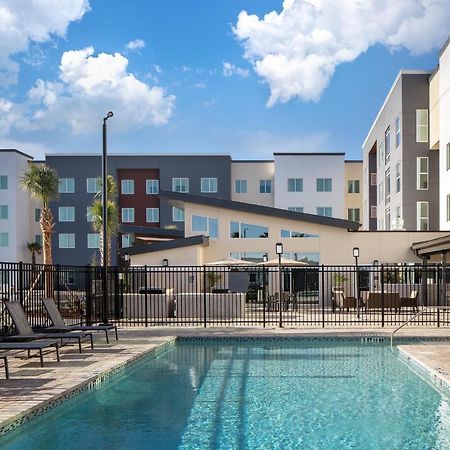 Residence Inn By Marriott Tampa 卫斯理堂 外观 照片