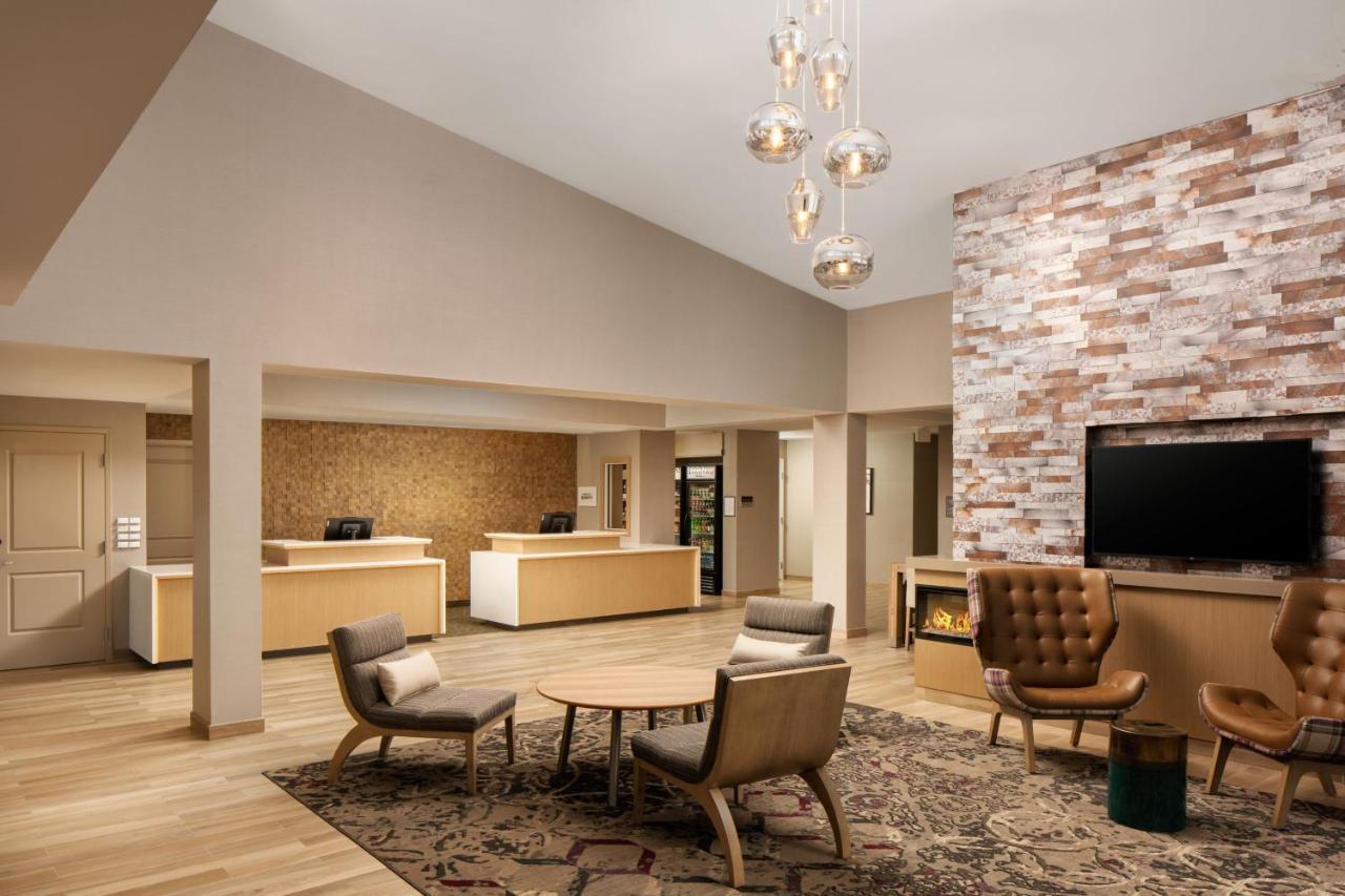 Residence Inn By Marriott Tampa 卫斯理堂 外观 照片