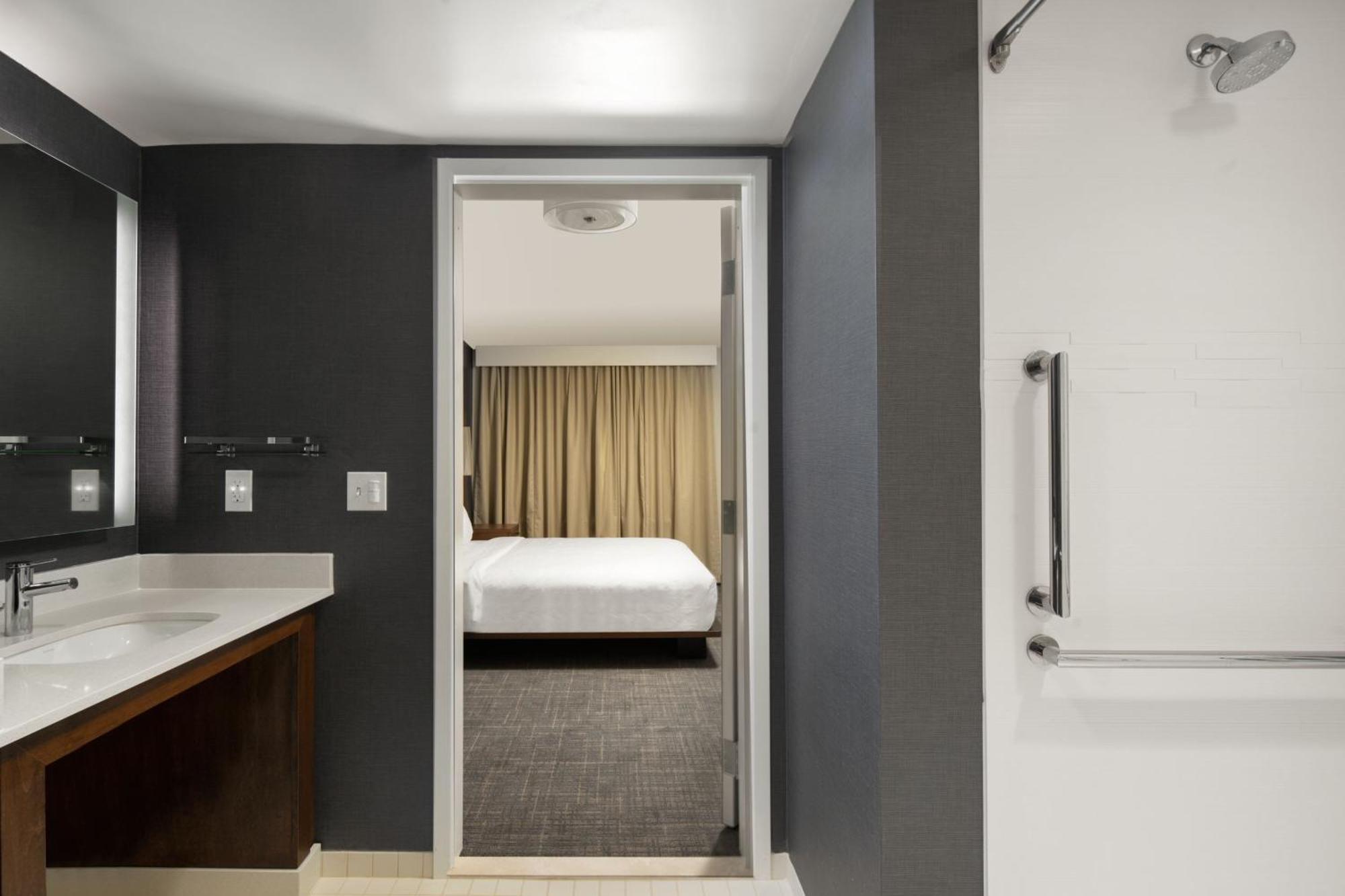 Residence Inn By Marriott Tampa 卫斯理堂 外观 照片