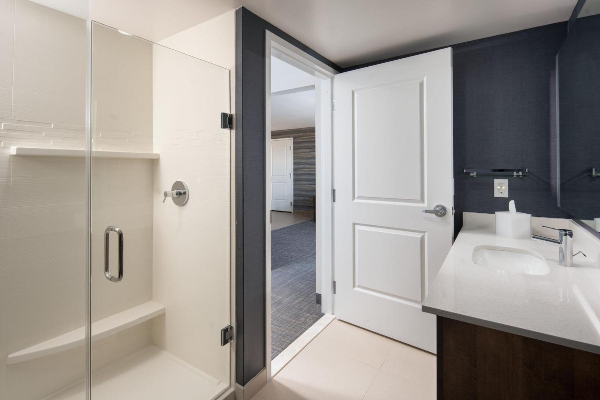 Residence Inn By Marriott Tampa 卫斯理堂 外观 照片