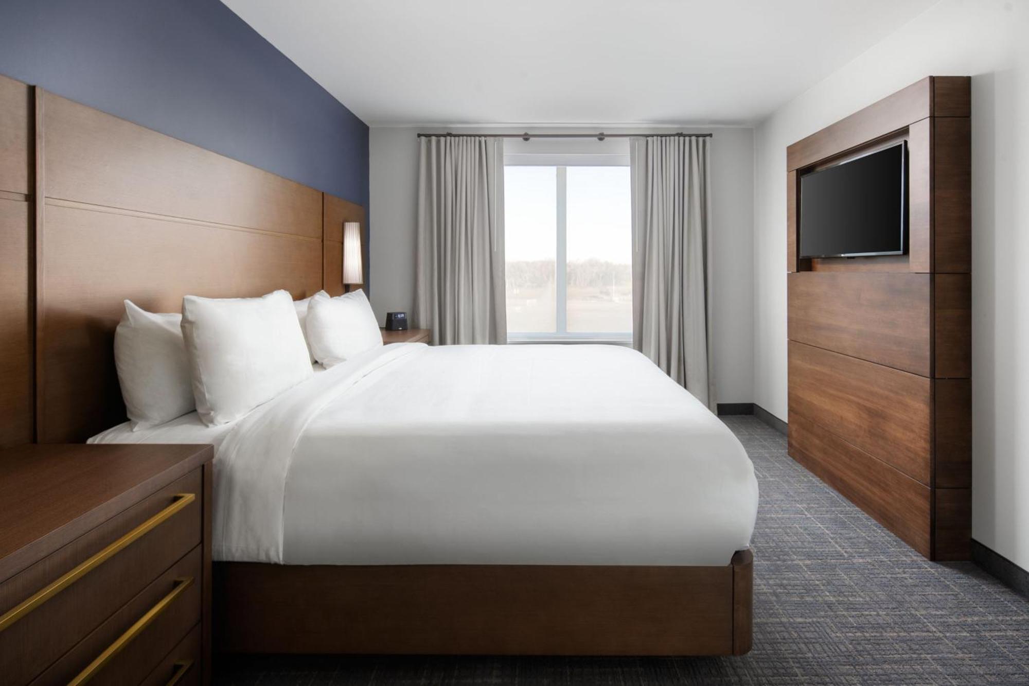 Residence Inn By Marriott Tampa 卫斯理堂 外观 照片