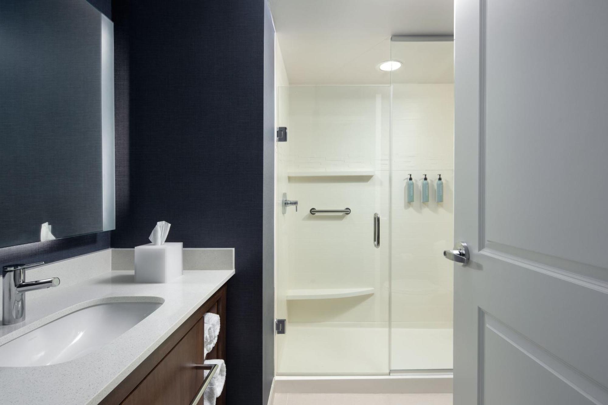 Residence Inn By Marriott Tampa 卫斯理堂 外观 照片