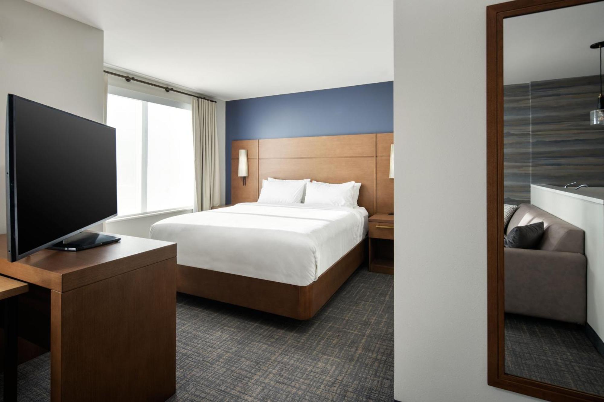 Residence Inn By Marriott Tampa 卫斯理堂 外观 照片