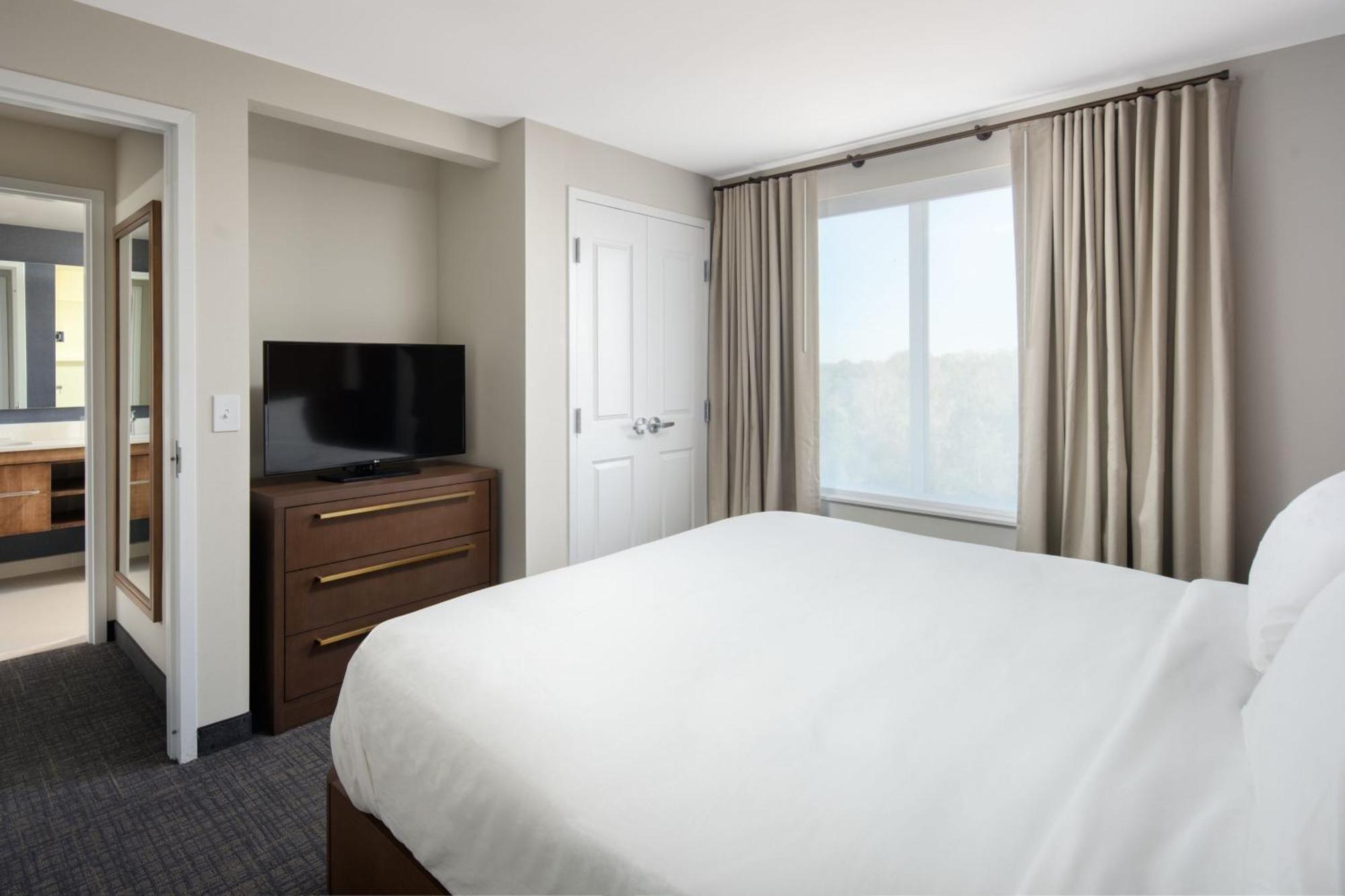 Residence Inn By Marriott Tampa 卫斯理堂 外观 照片