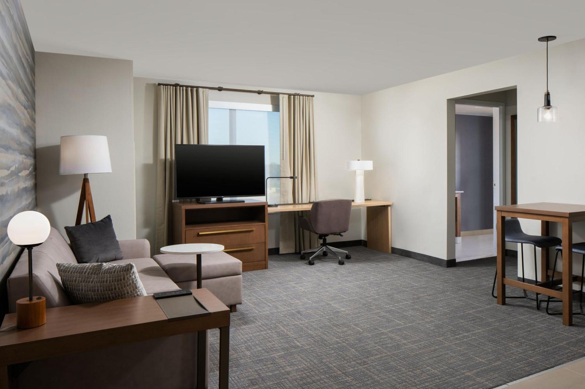 Residence Inn By Marriott Tampa 卫斯理堂 外观 照片